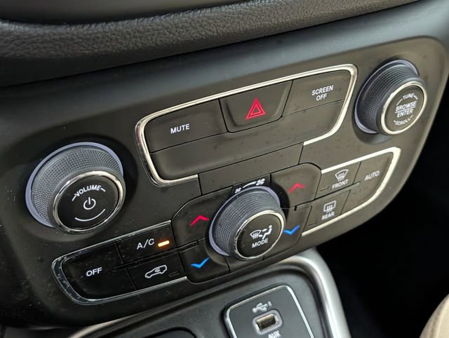 Used 2020 Jeep Compass Sport w/ Cold Weather Group AWD/4WD image 25