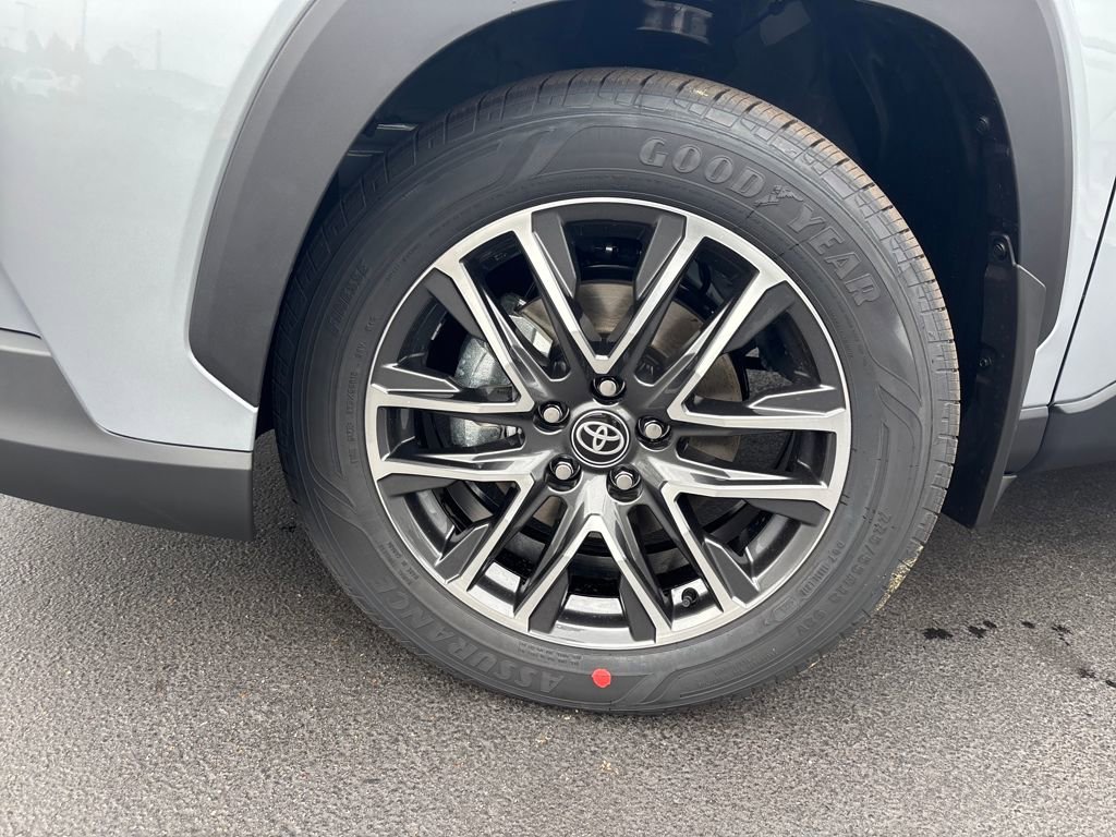 New 2026 Toyota Corolla Cross XLE image 9