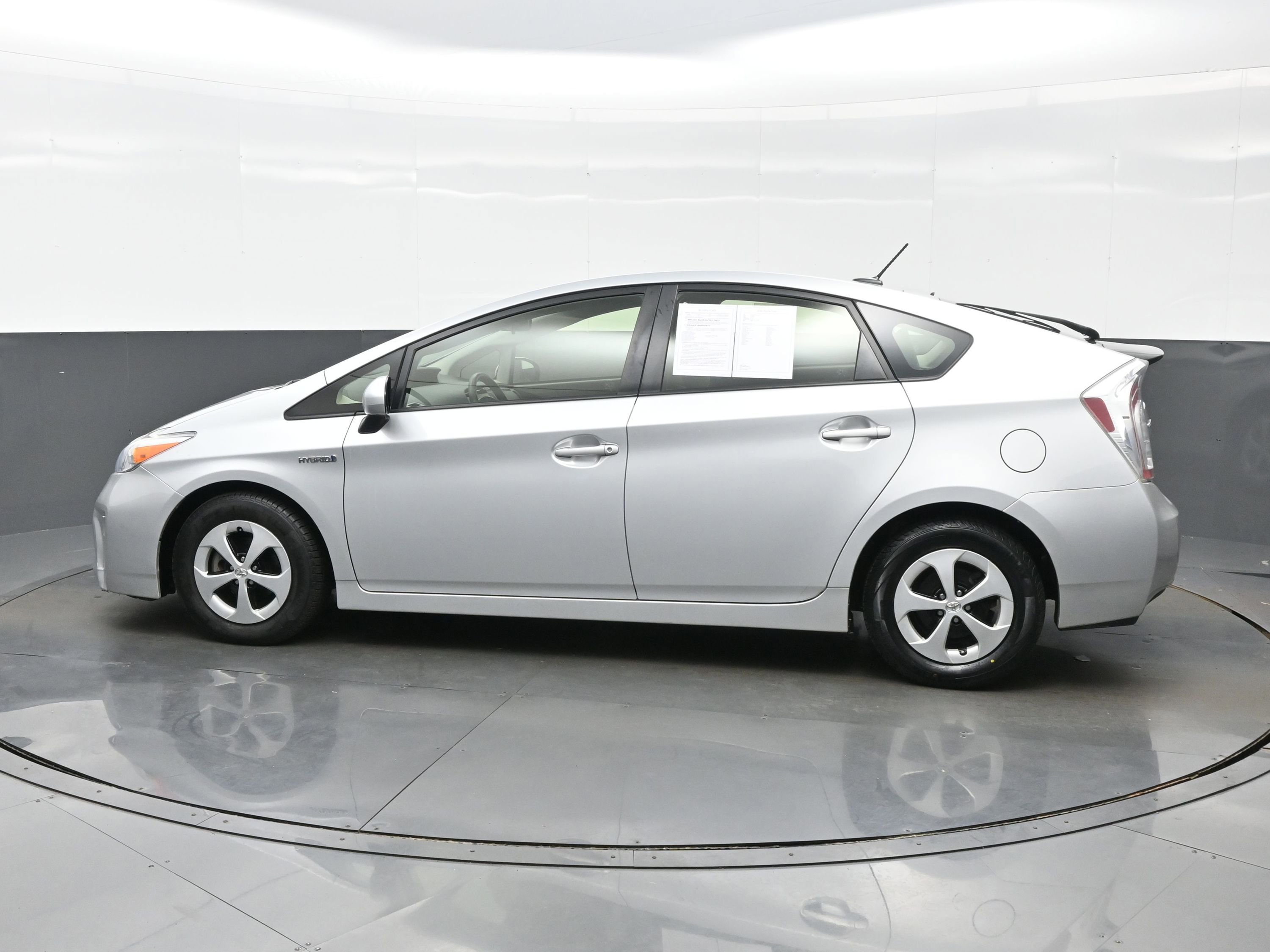 Used 2015 Toyota Prius Three FWD image 3