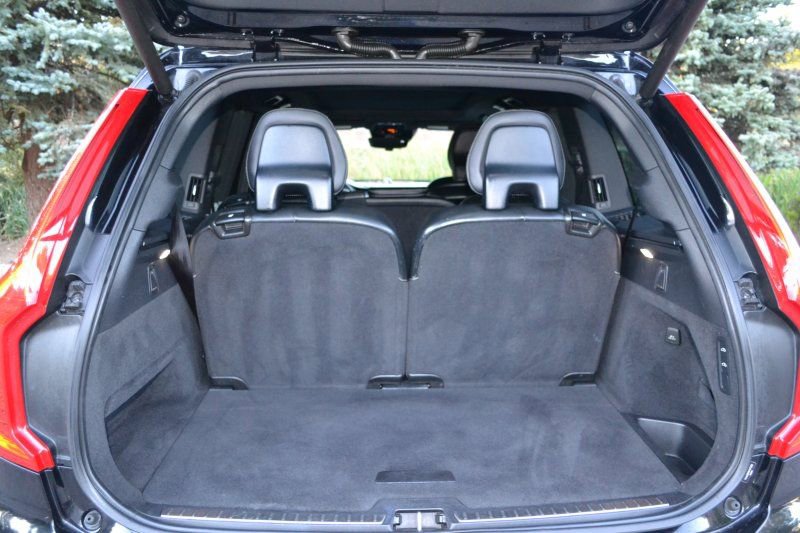 Used 2019 Volvo XC90 T6 R-Design w/ Protection Package image 36