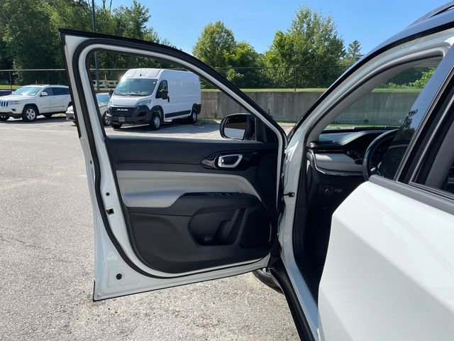 Used 2022 Jeep Compass Limited image 25