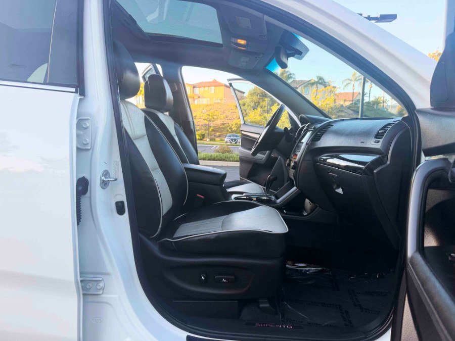 Used 2012 Kia Sorento SX w/ SX Premium Pkg image 31