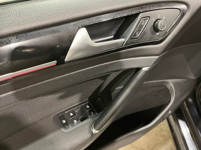 Used 2017 Volkswagen GTI S image 34