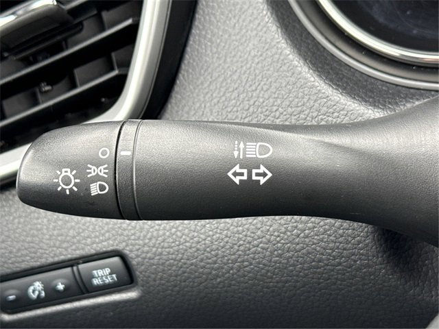 Used 2015 Nissan Rogue S image 20