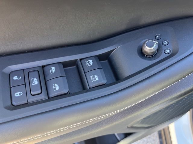 New 2025 Jeep Grand Cherokee L Limited w/ Luxury Tech Group II image 12