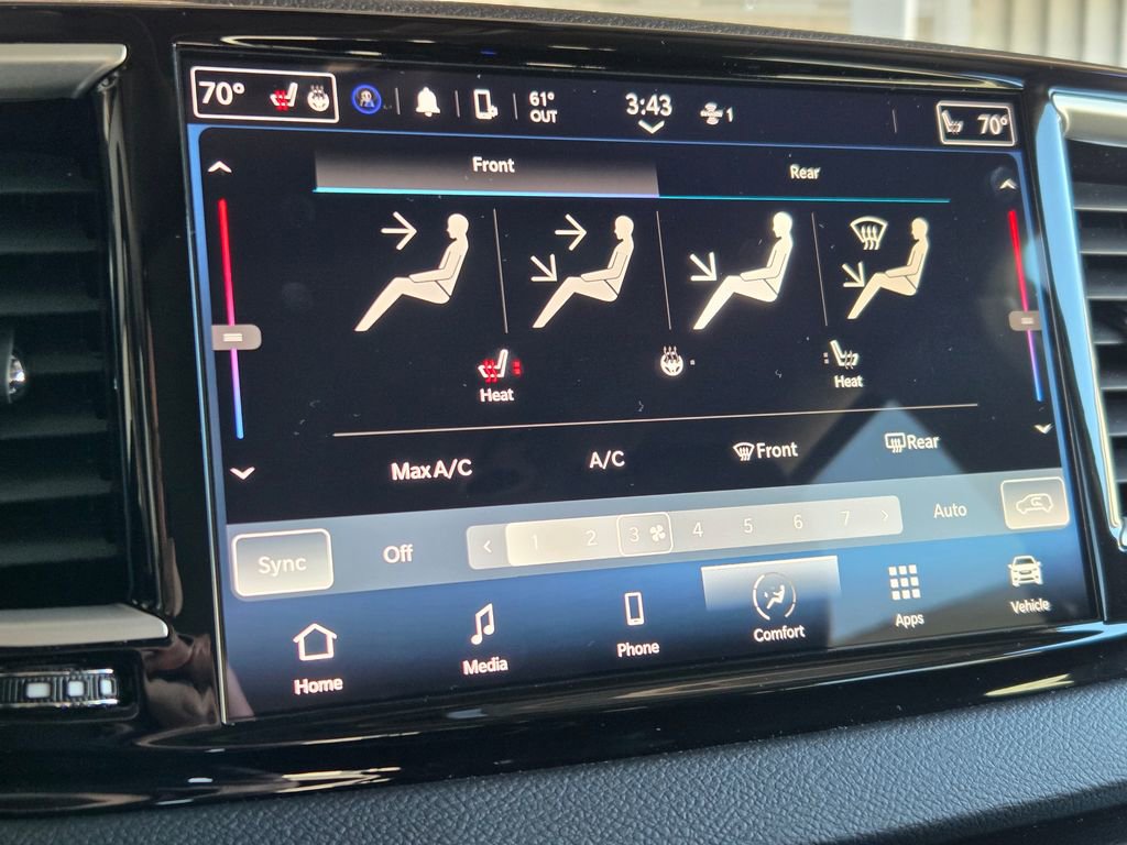 Certified 2024 Chrysler Pacifica Touring-L image 5