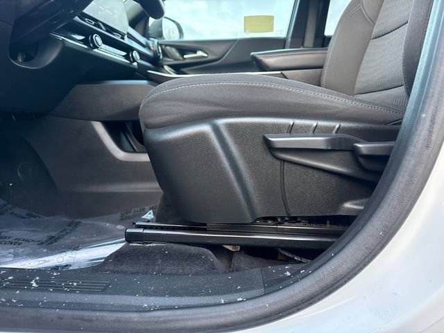 Used 2025 Chevrolet Equinox LT image 38