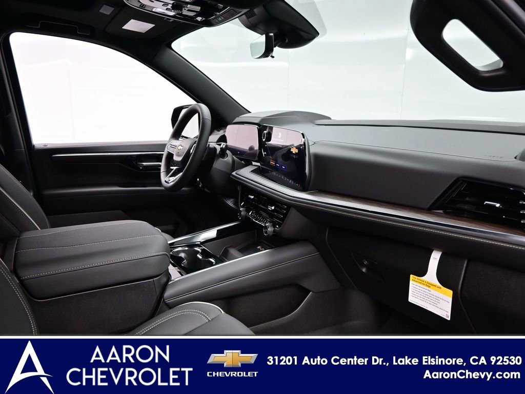 New 2026 Chevrolet Suburban Premier image 7