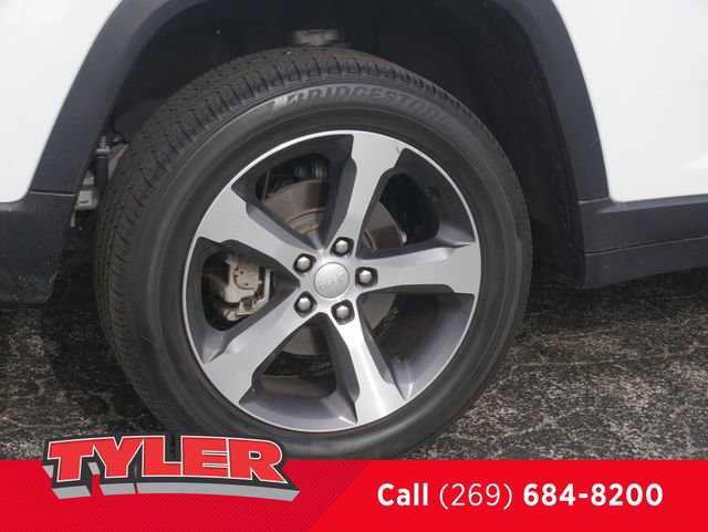 Certified 2023 Jeep Grand Cherokee Limited w/ Trailer Tow Prep Group (B) AWD/4WD image 43