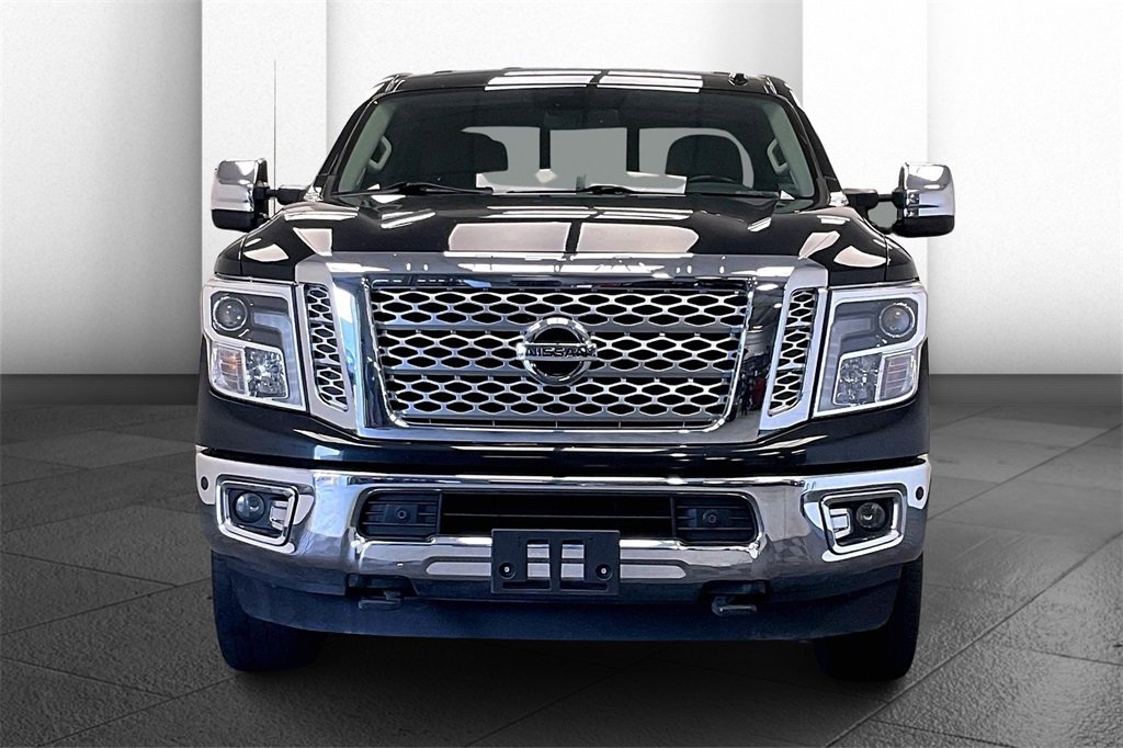 Used 2016 Nissan Titan SL image 2