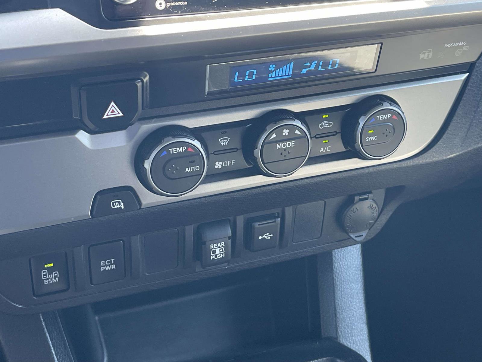 Used 2022 Toyota Tacoma SR5 w/ Technology Package RWD image 24