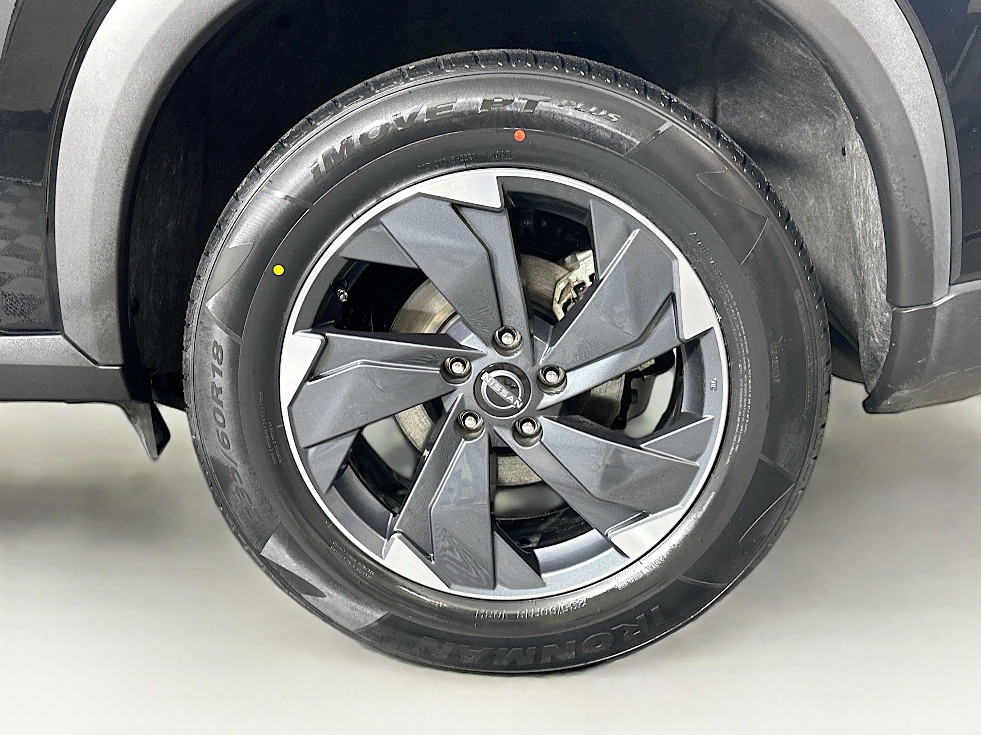 Used 2025 Nissan Rogue SV image 11