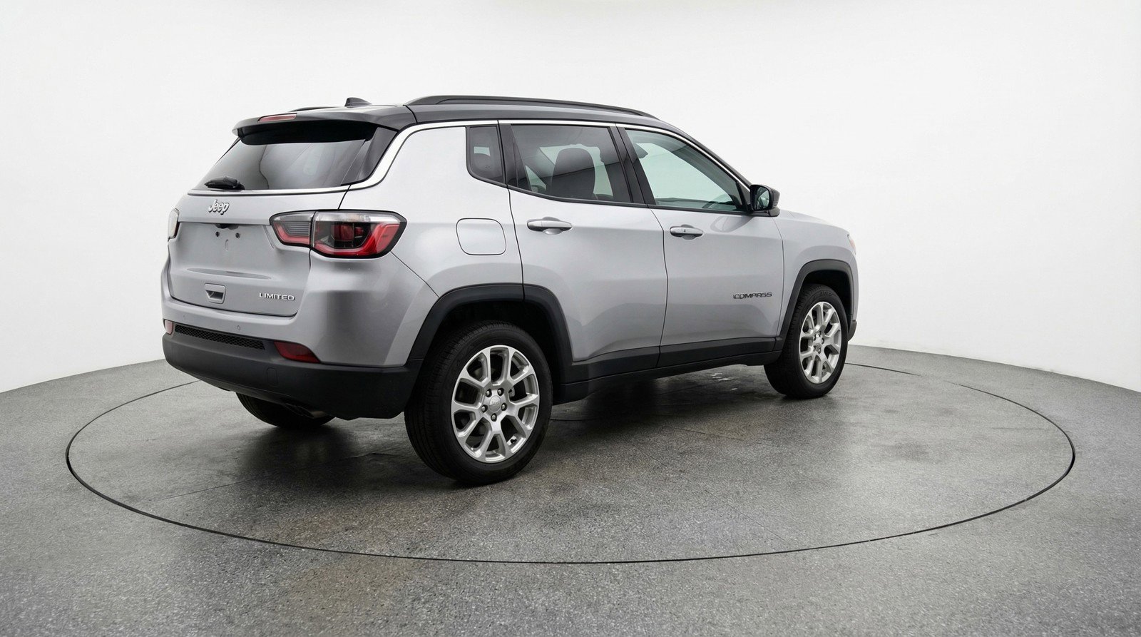 Used 2025 Jeep Compass Limited image 9