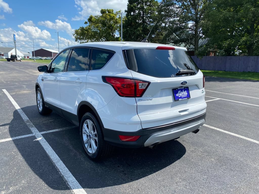 Used 2019 Ford Escape SE FWD image 5