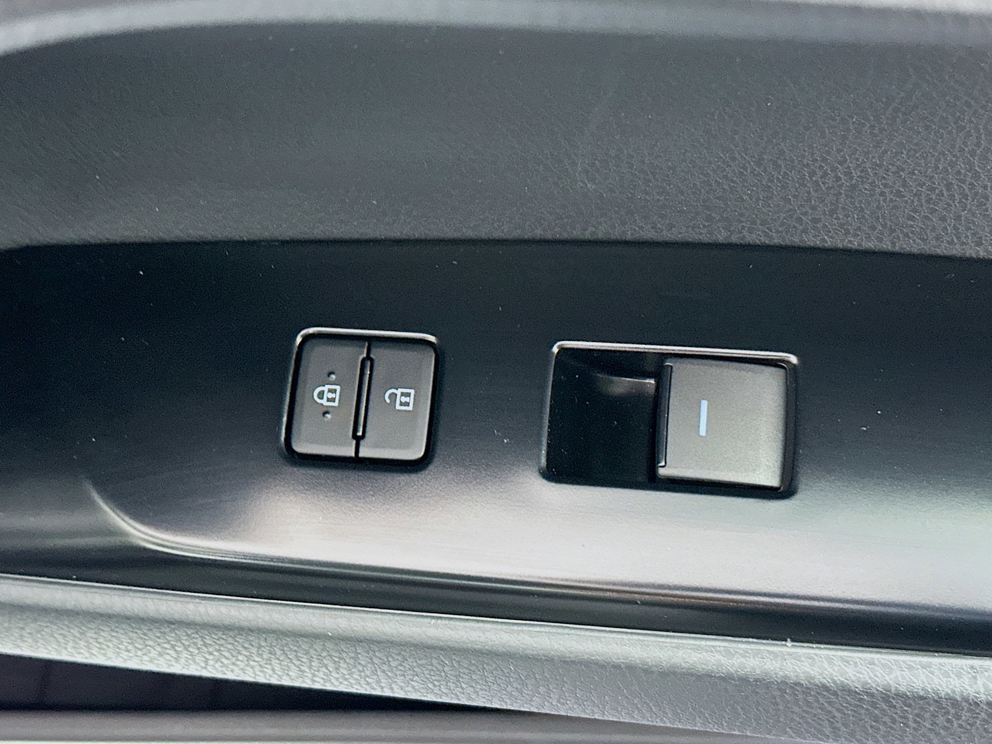 Used 2025 Toyota Camry LE image 27