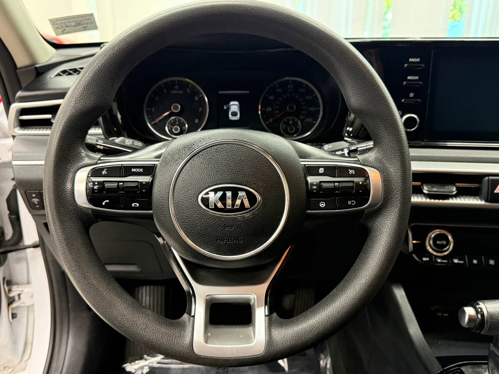 Used 2021 Kia K5 LXS FWD image 28