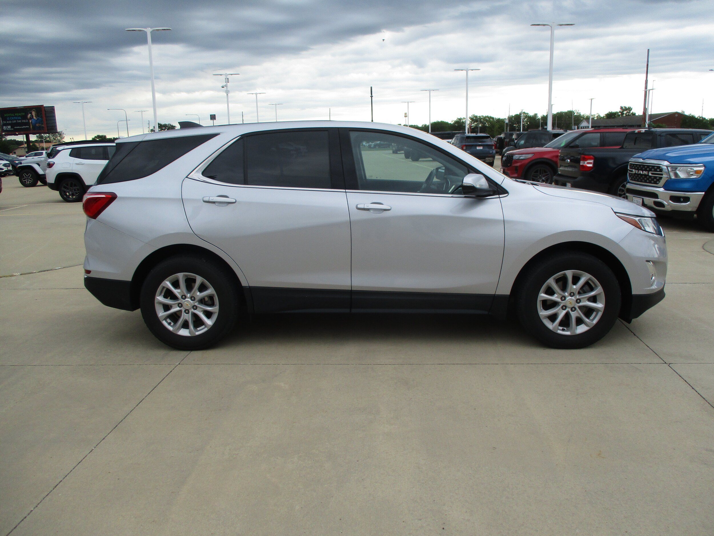 Used 2019 Chevrolet Equinox LT FWD image 6
