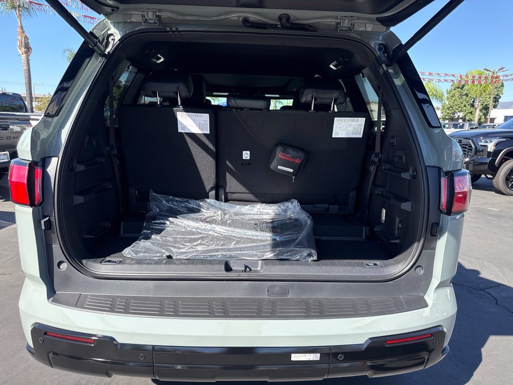 New 2026 Toyota Sequoia Limited w/ Tow Technology Package AWD/4WD image 15