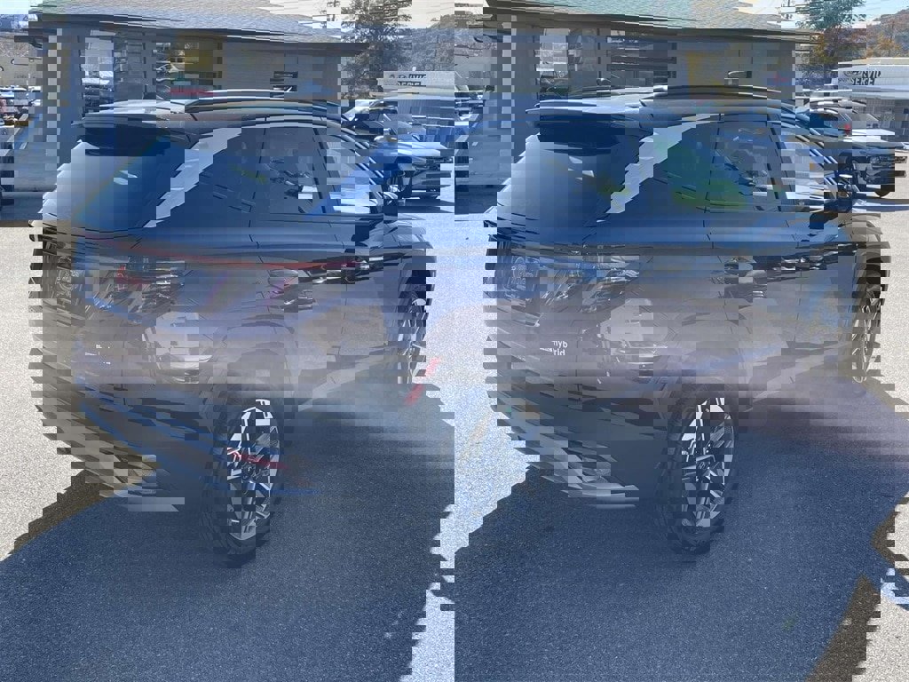 New 2025 Hyundai Tucson SEL image 3