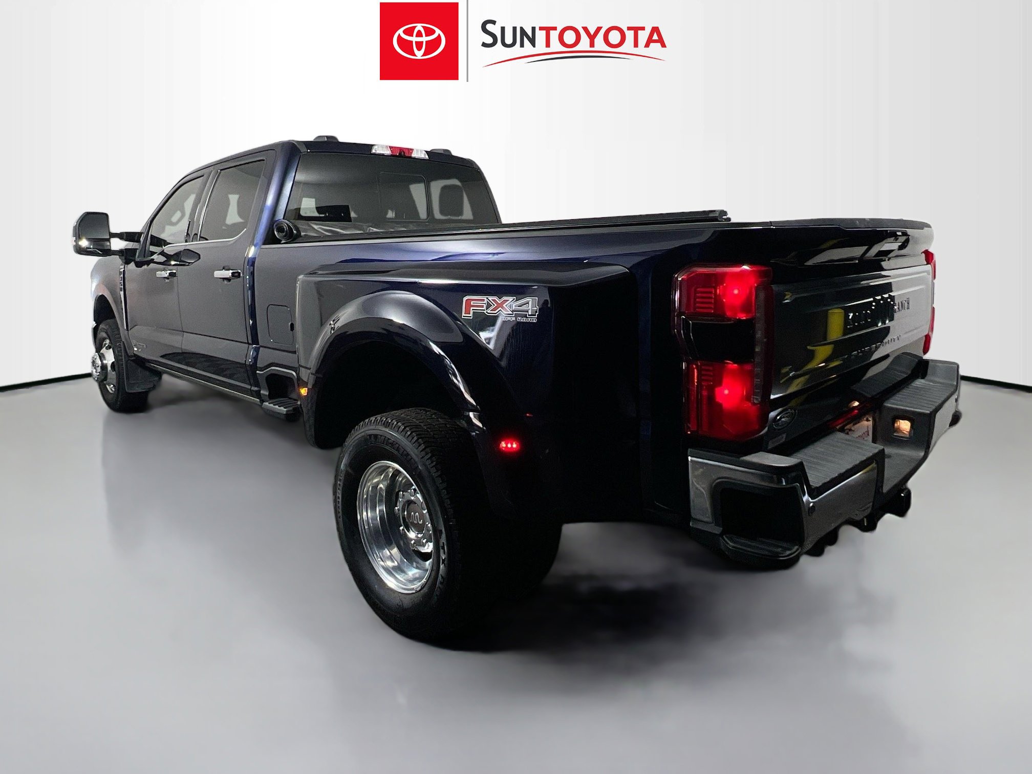 Used 2024 Ford F350 King Ranch w/ Chrome Package image 6