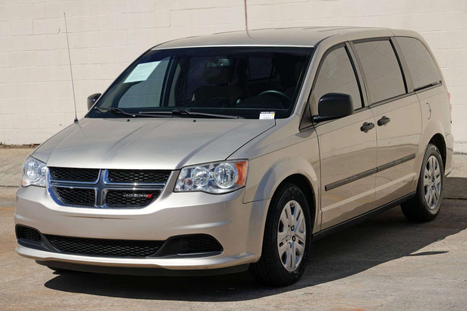 Used 2015 Dodge Grand Caravan American Value Package w/ UConnect Hands-Free Group FWD image 36