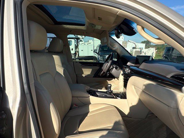 Used 2018 Lexus LX 570 4WD image 23