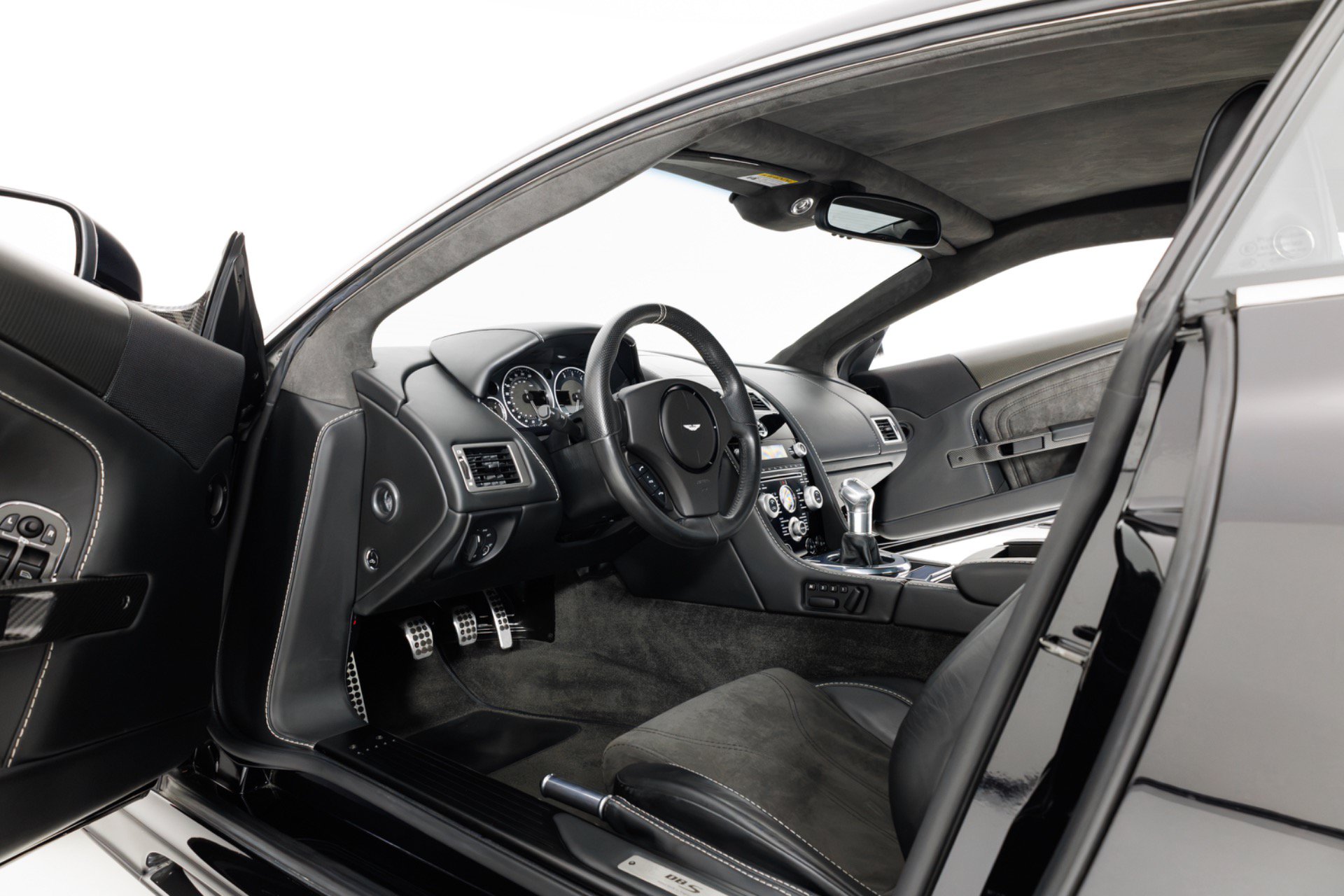 Used 2009 Aston Martin DBS Coupe RWD image 13