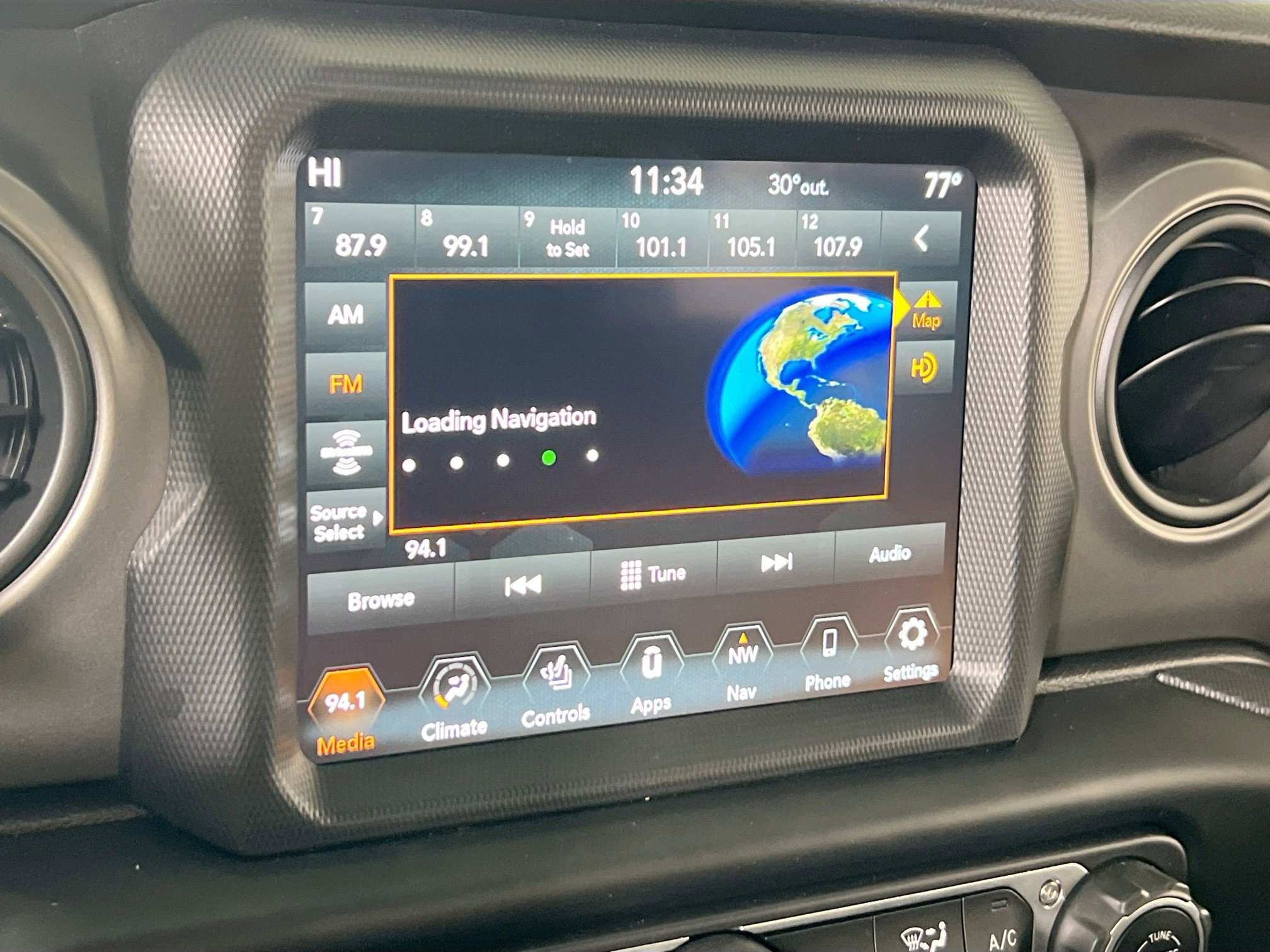 Used 2022 Jeep Gladiator Sport AWD/4WD image 15