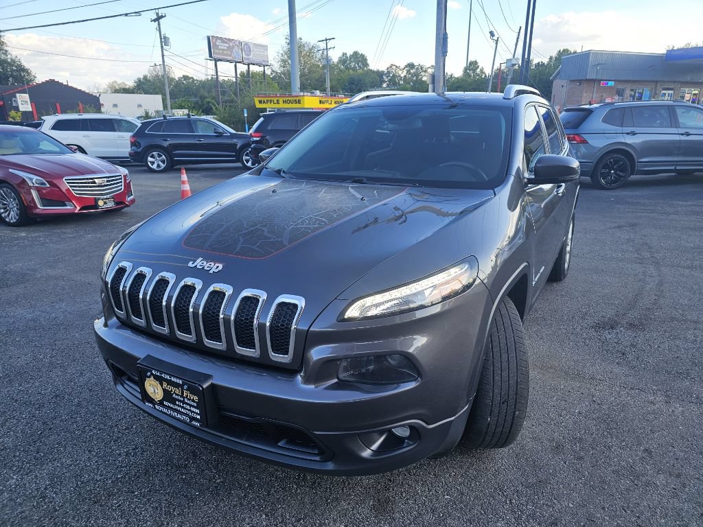 Used 2016 Jeep Cherokee Latitude w/ Safety/Convenience Group AWD/4WD image 2