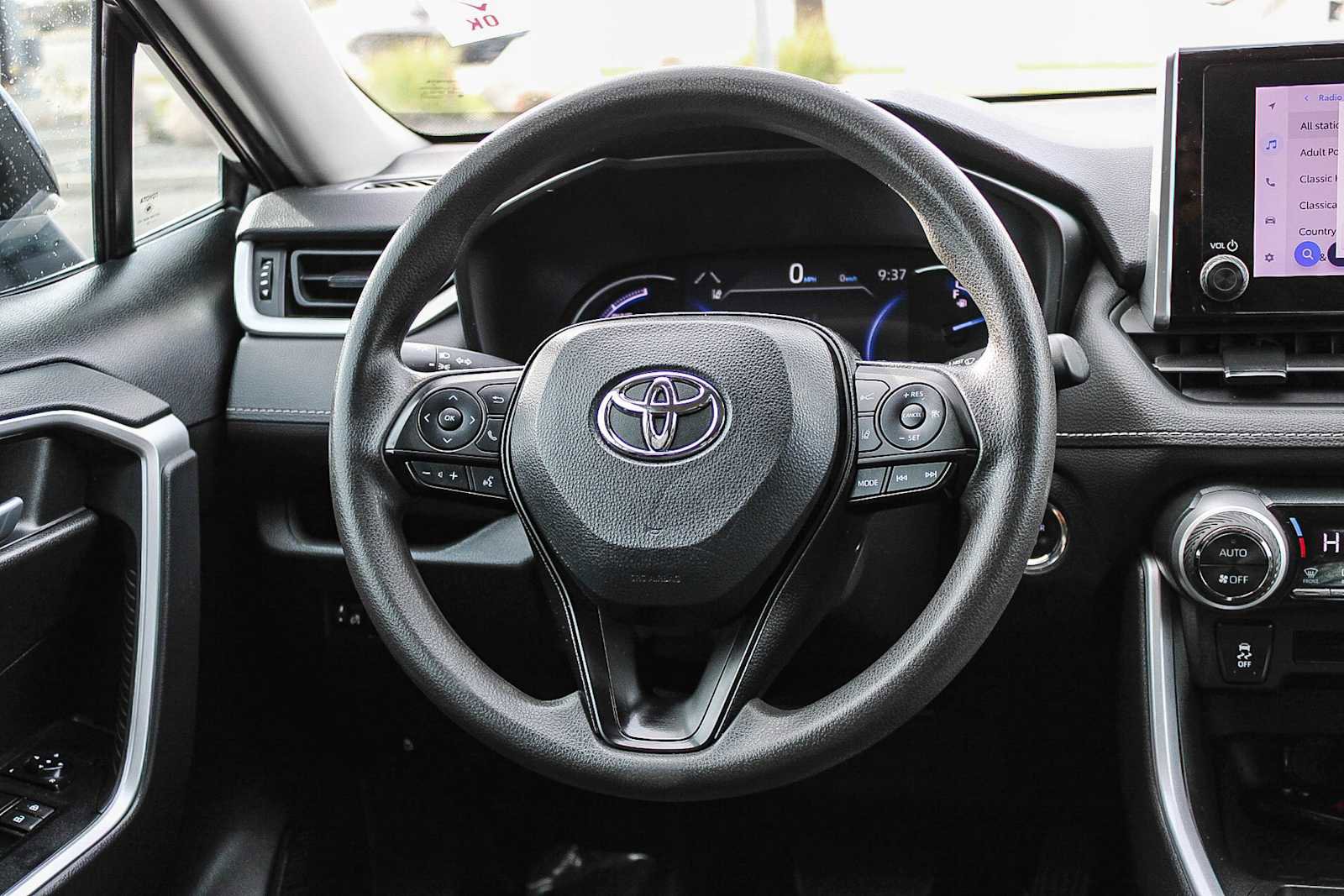Used 2023 Toyota RAV4 XLE image 15