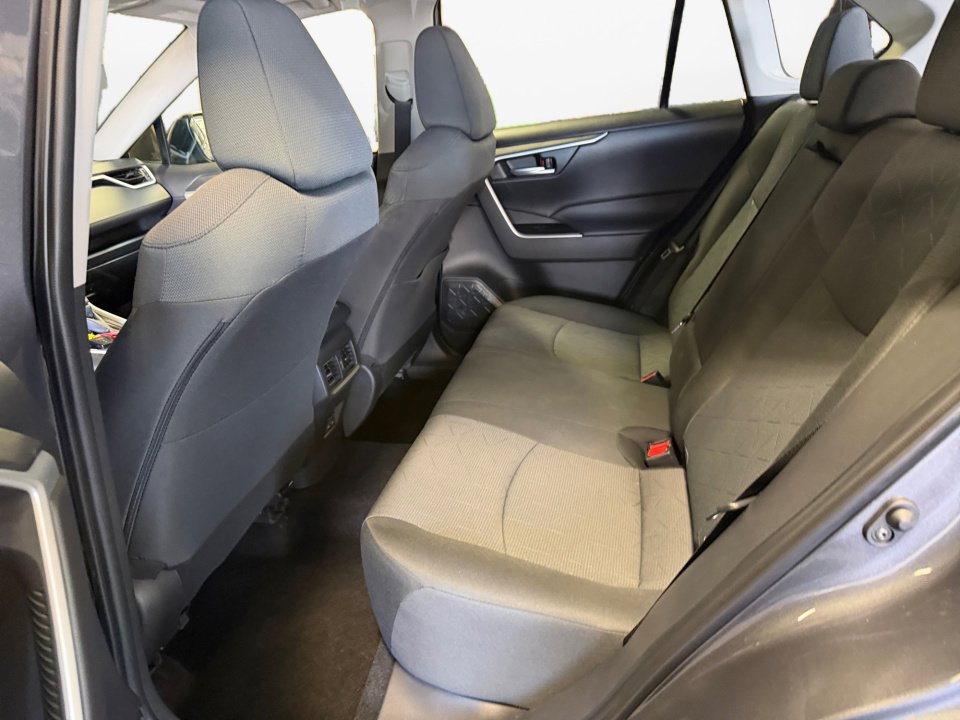 Used 2025 Toyota RAV4 XLE w/ Convenience Package AWD/4WD image 16