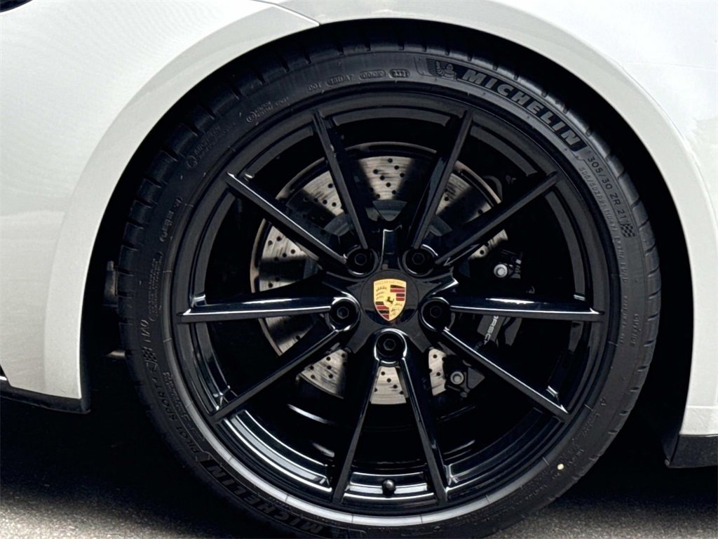 Used 2024 Porsche 911 Carrera S image 8