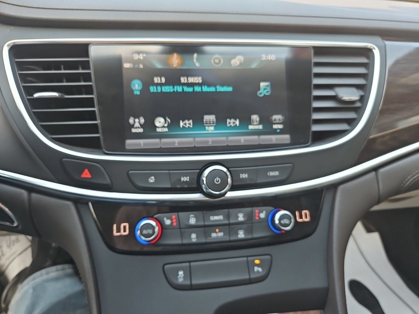 Used 2018 Buick LaCrosse Essence FWD image 23