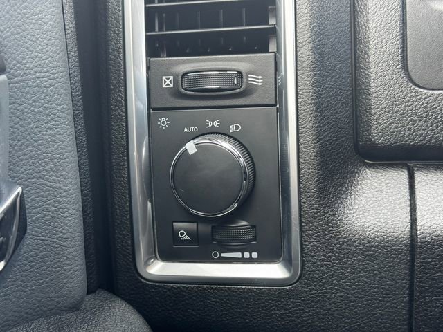 Used 2023 RAM 1500 Classic SLT w/ Protection Group AWD/4WD image 22