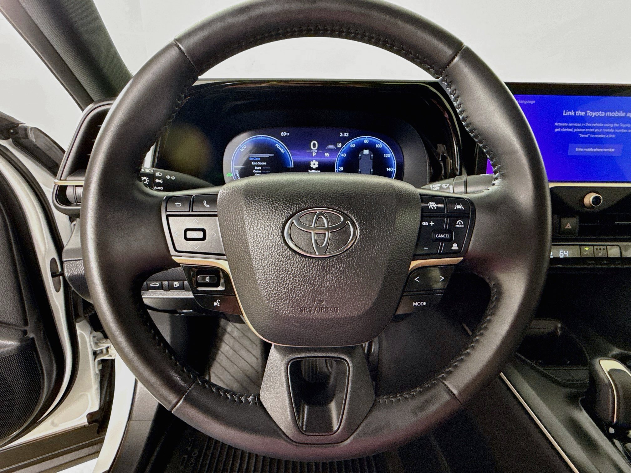 Certified 2023 Toyota Crown AWD/4WD image 13