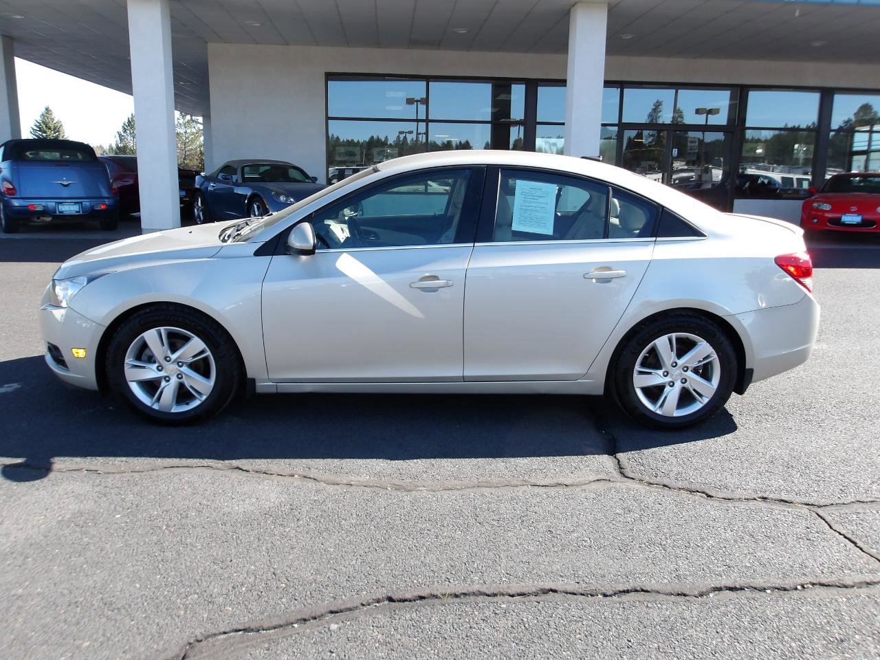 Used 2014 Chevrolet Cruze Diesel FWD image 2