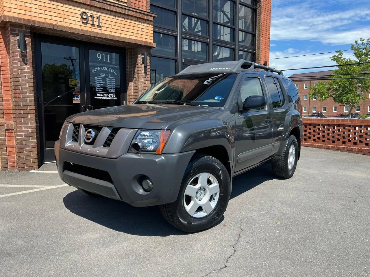 Used 2006 Nissan Xterra S AWD/4WD image 2
