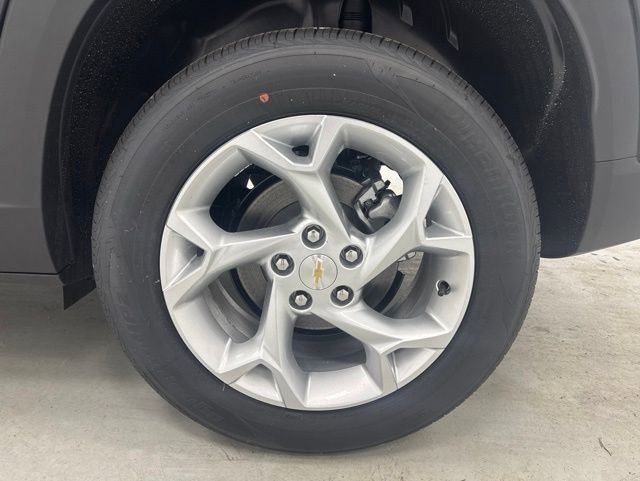 New 2026 Chevrolet Trax LS w/ LS Convenience Package FWD image 32
