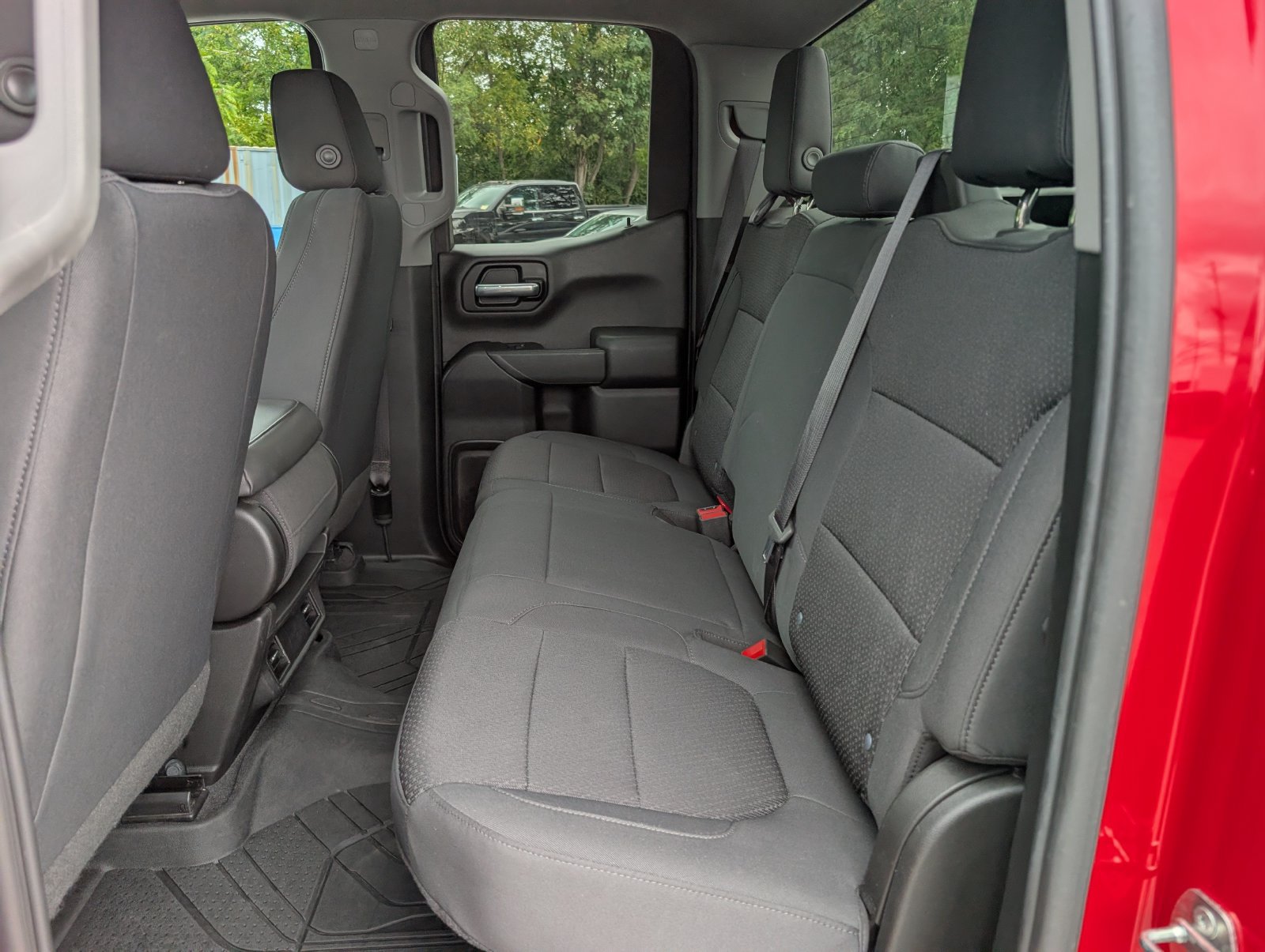 Used 2020 Chevrolet Silverado 1500 Custom Trail Boss w/ Custom Convenience Package AWD/4WD image 15