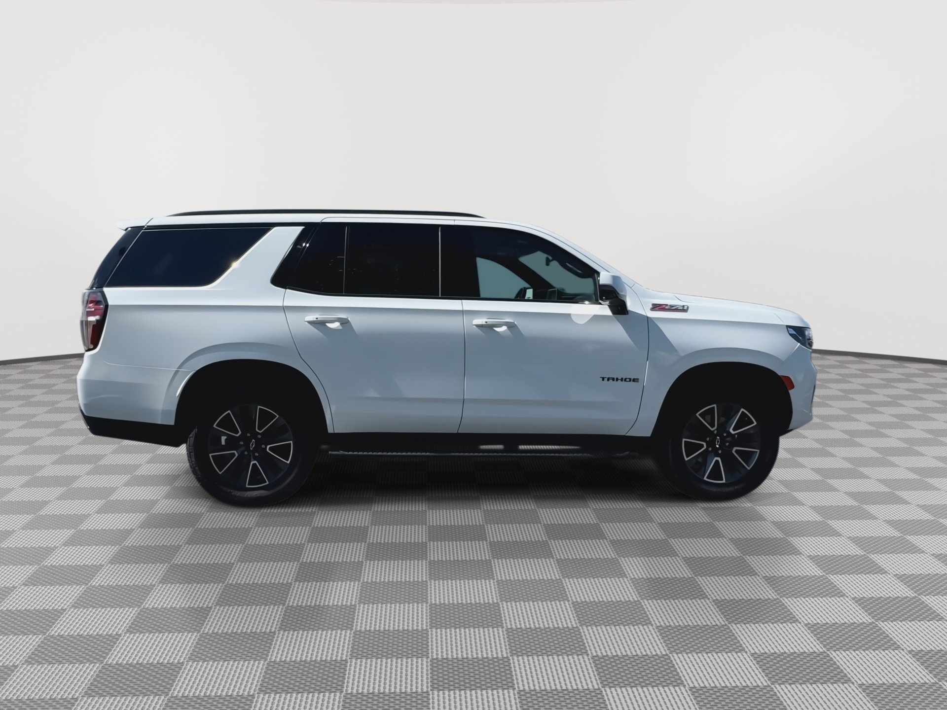 Used 2021 Chevrolet Tahoe Z71 w/ Z71 Signature Package image 9