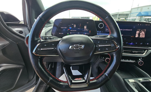 Used 2025 Chevrolet Equinox EV RS FWD image 7