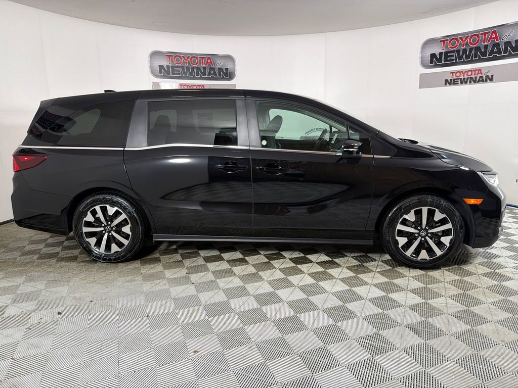 Used 2025 Honda Odyssey EX-L image 3