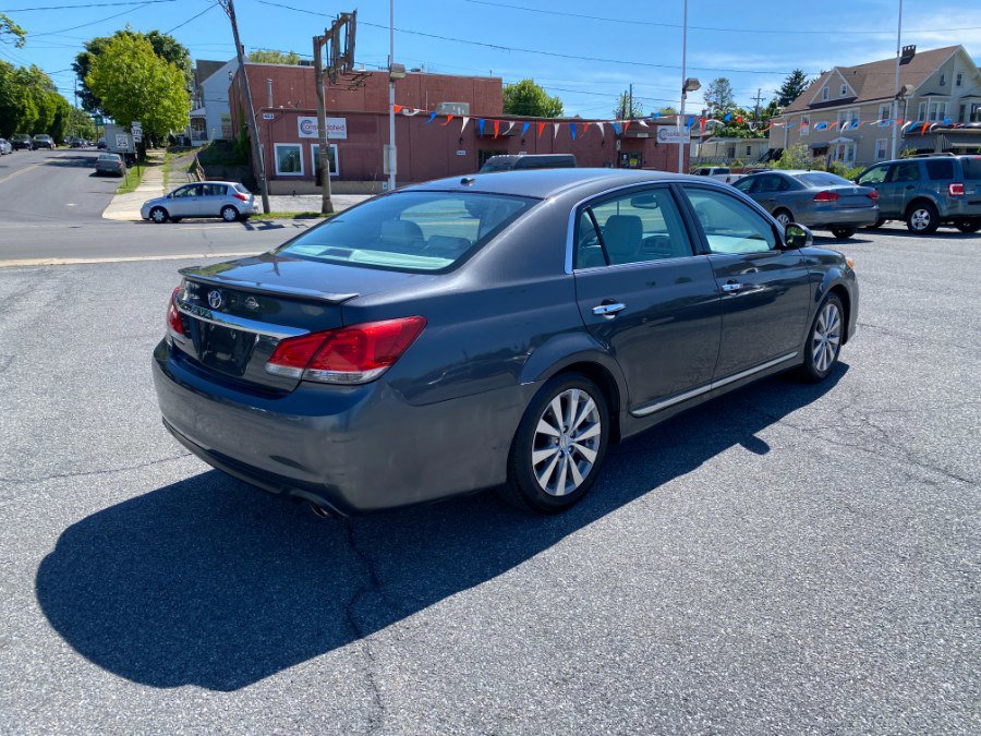 Used 2011 Toyota Avalon Limited FWD image 5