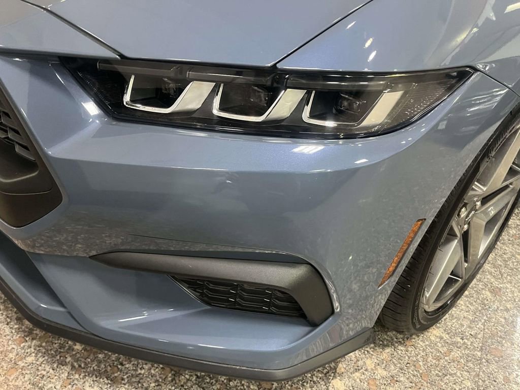 Used 2024 Ford Mustang Coupe RWD image 8