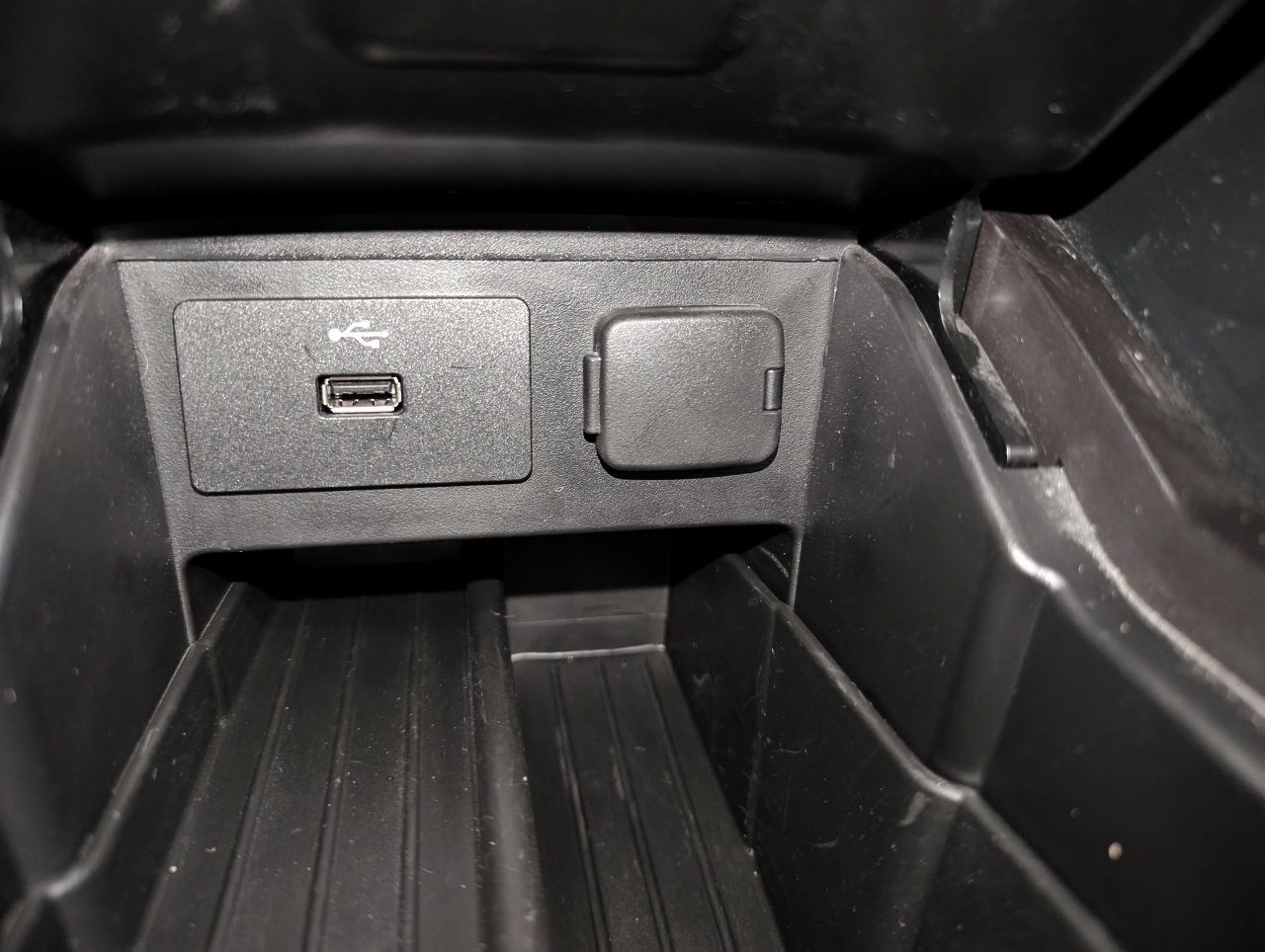 Used 2017 Ford Explorer FWD image 43