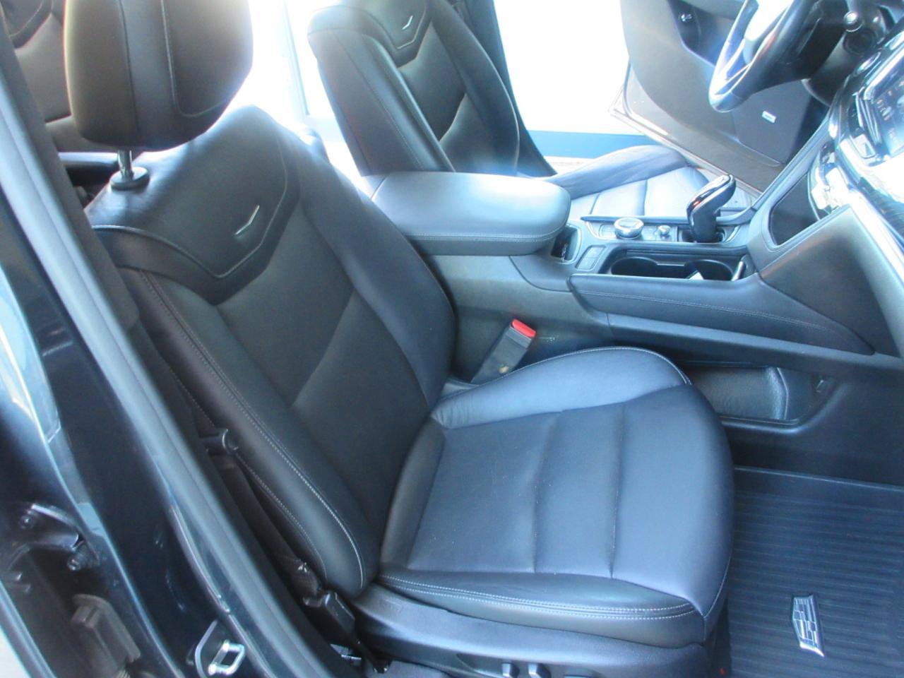 Used 2020 Cadillac XT6 Premium Luxury AWD/4WD image 23