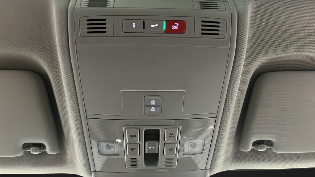 Used 2024 Volkswagen Taos SEL AWD/4WD image 38