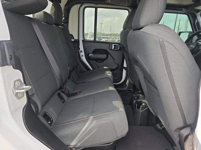 Used 2025 Jeep Gladiator Sport image 16