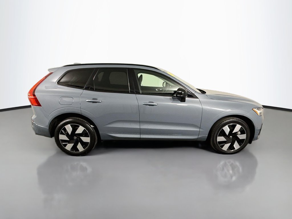 Used 2024 Volvo XC60 T8 Ultimate w/ Climate Package AWD/4WD image 8