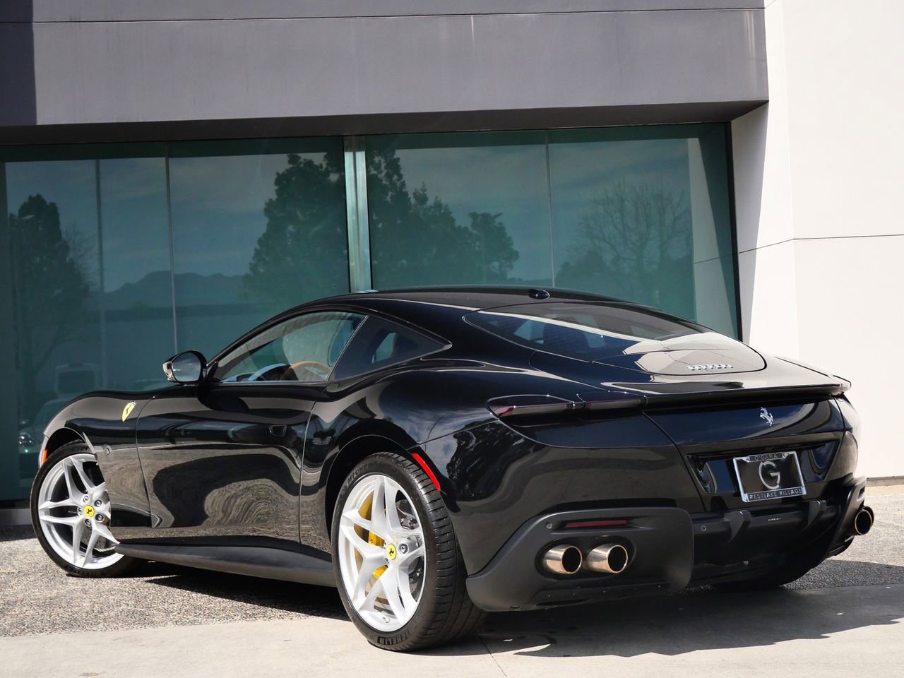 Used 2022 Ferrari Roma image 5